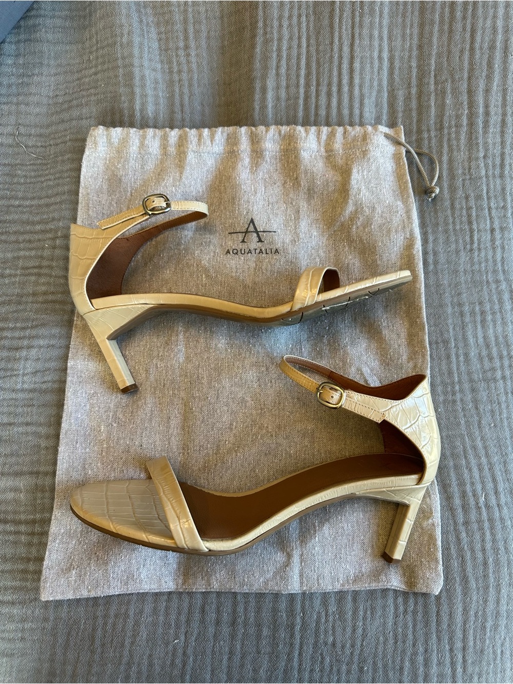 Aquatalia Rubie Cream Croc-Embossed Ankle-Strap Leather Mid Heel Sandals 9.5